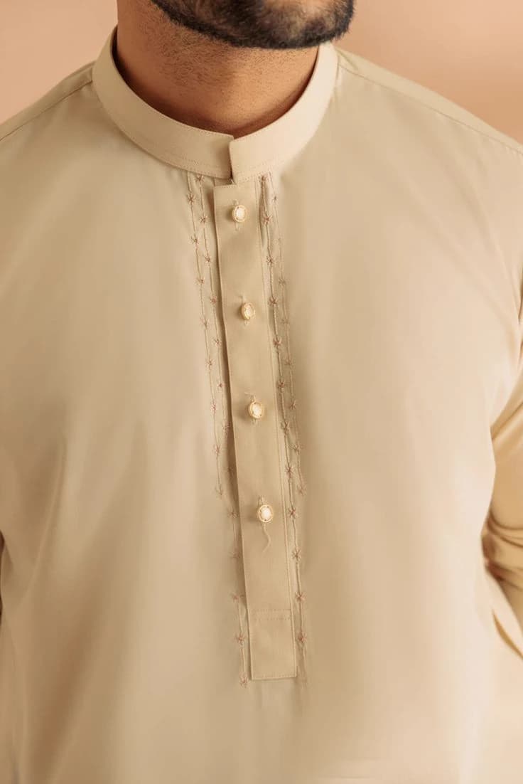 NEW ARRIVALS
Discover The Latest Collection 1